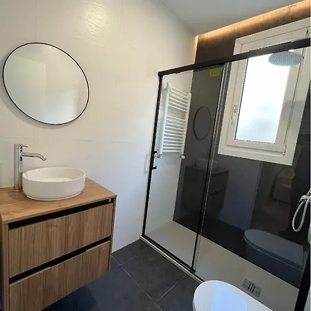 Alhondiga Center 105m By Sleep In Apartman Bilbao